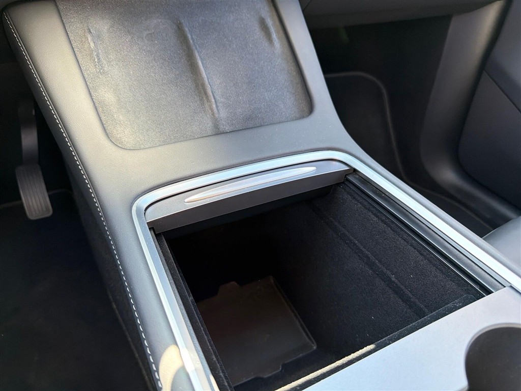 Tesla Model Y Long Range billede 22