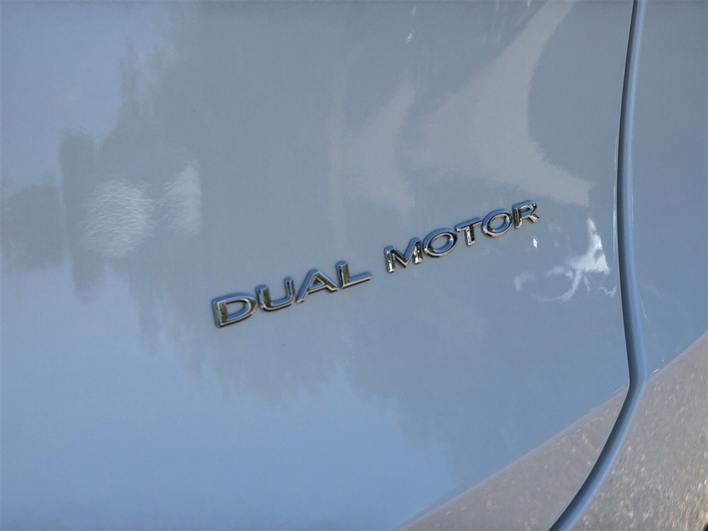 Tesla Model Y Long Range billede 26
