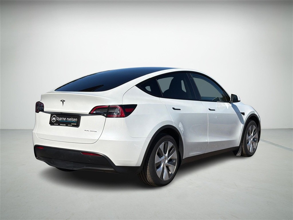 Tesla Model Y Long Range billede 2