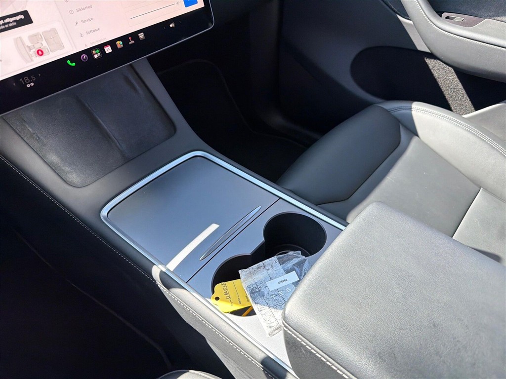 Tesla Model Y Long Range billede 21