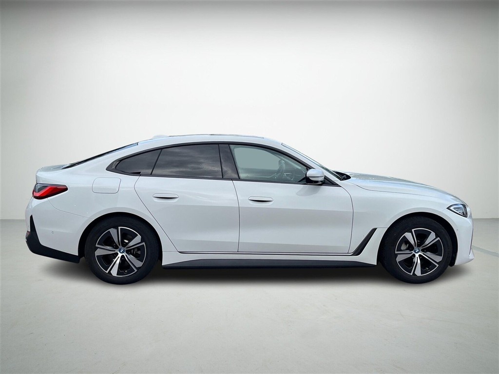 BMW i4 Charged Plus billede 4