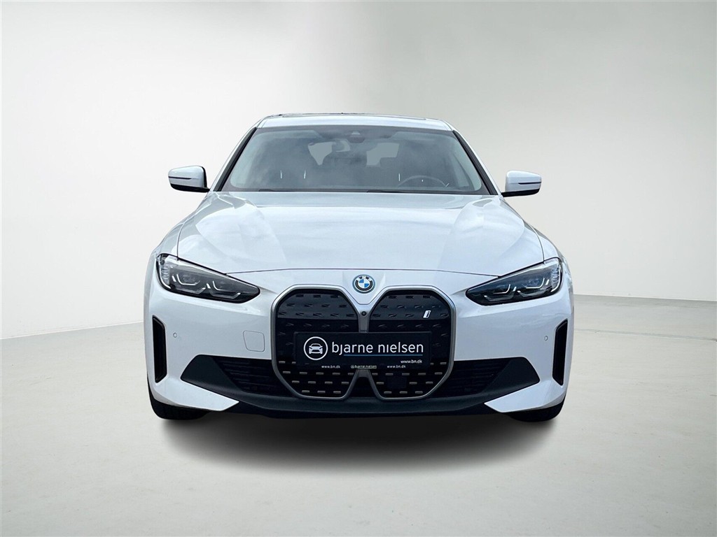 BMW i4 Charged Plus billede 2