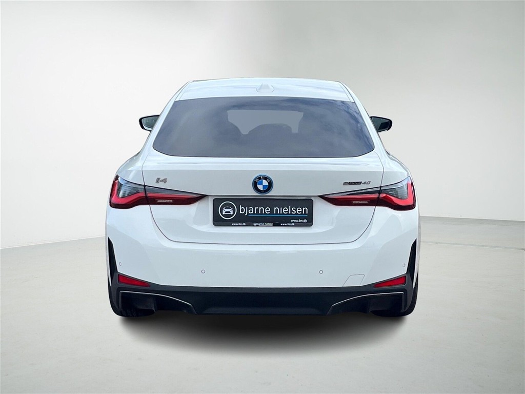 BMW i4 Charged Plus billede 3