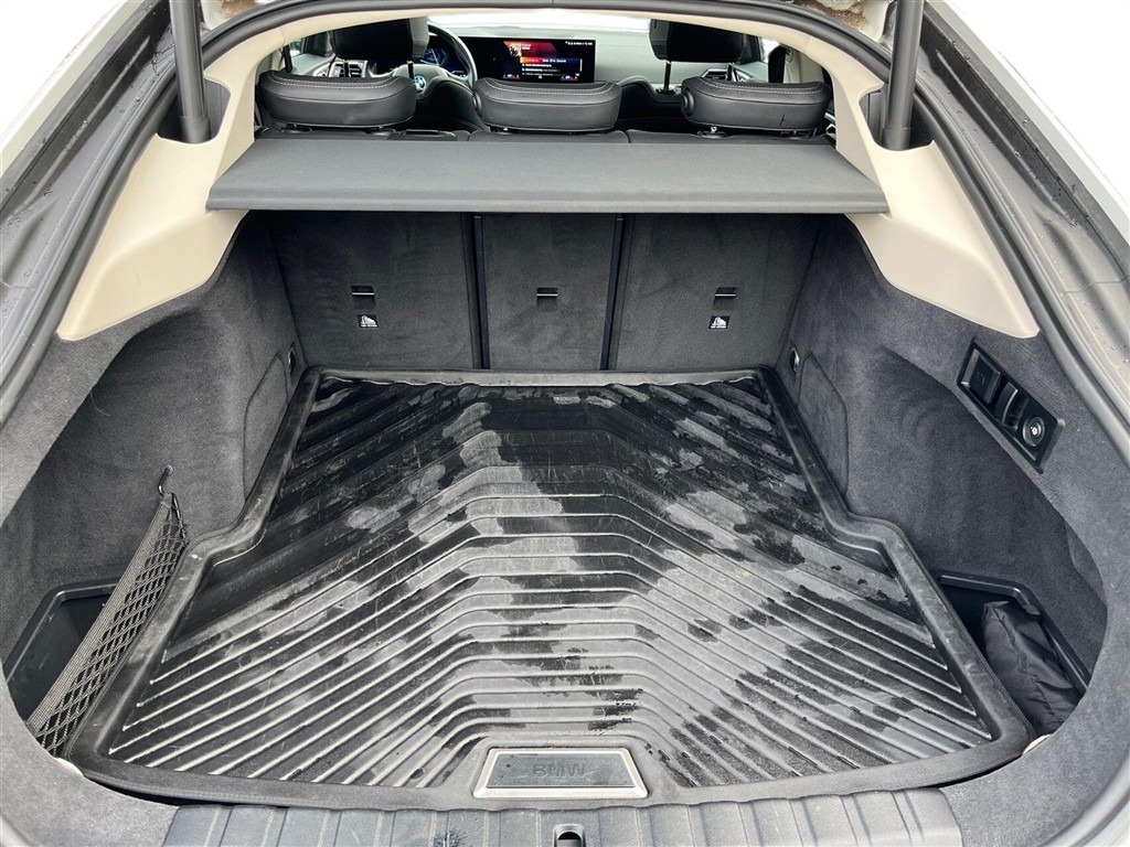 BMW i4 Charged Plus billede 13
