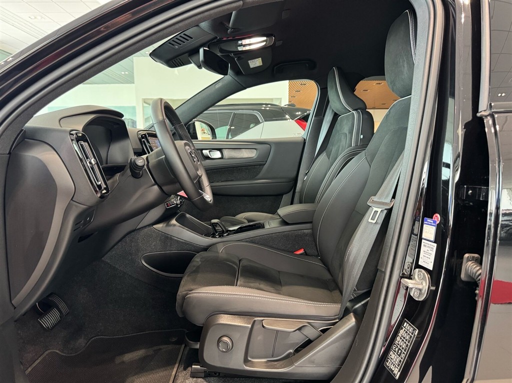 Volvo XC40 Plus billede 8