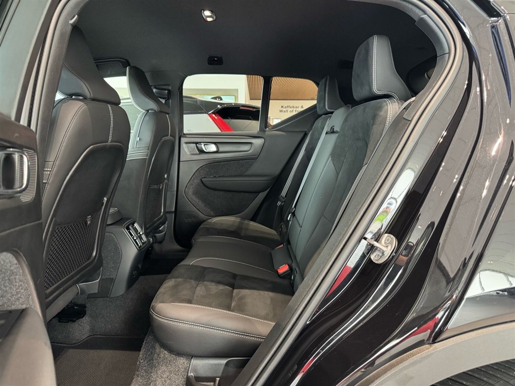 Volvo XC40 Plus billede 9
