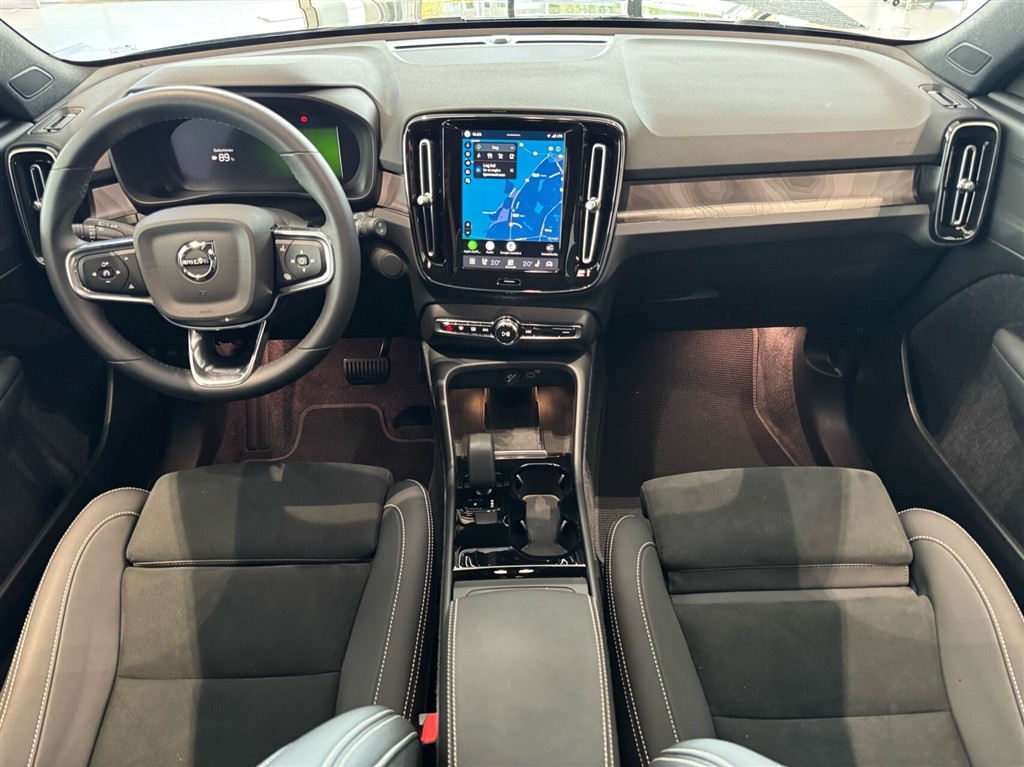 Volvo XC40 Plus billede 14