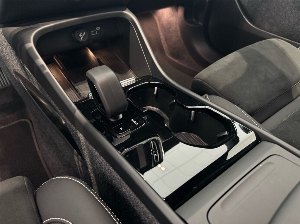 Volvo XC40 Plus billede 16