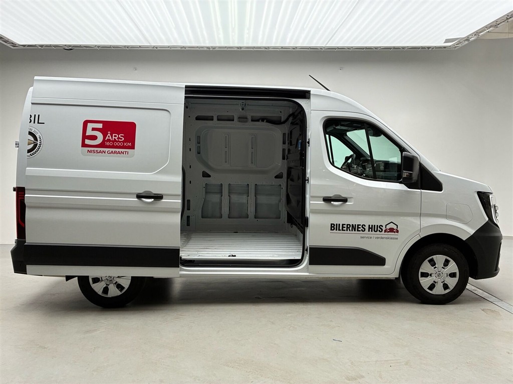 Nissan Interstar Tekna billede 11
