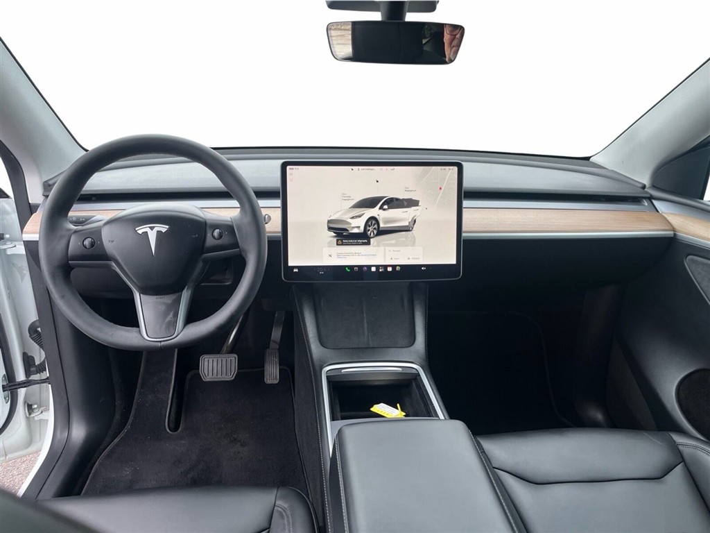 Tesla Model Y Long Range billede 10