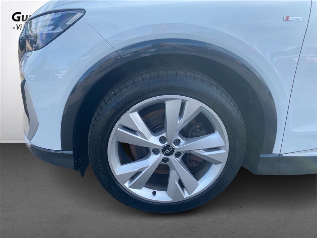 Audi Q4 S Line billede 8