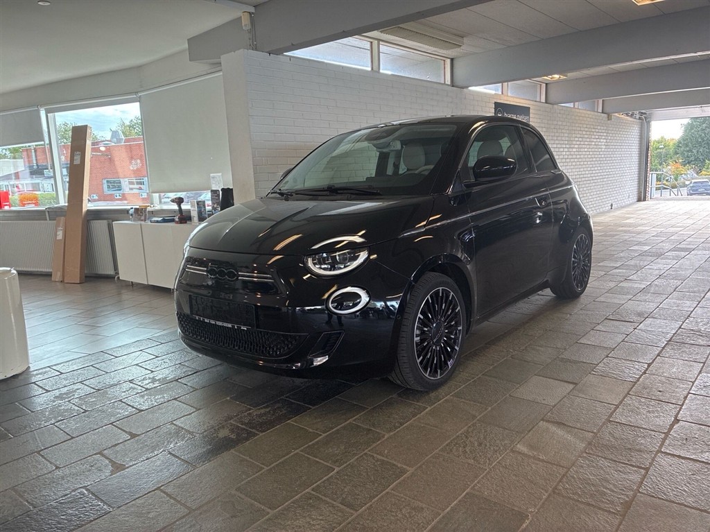 Fiat 500e La Prima
