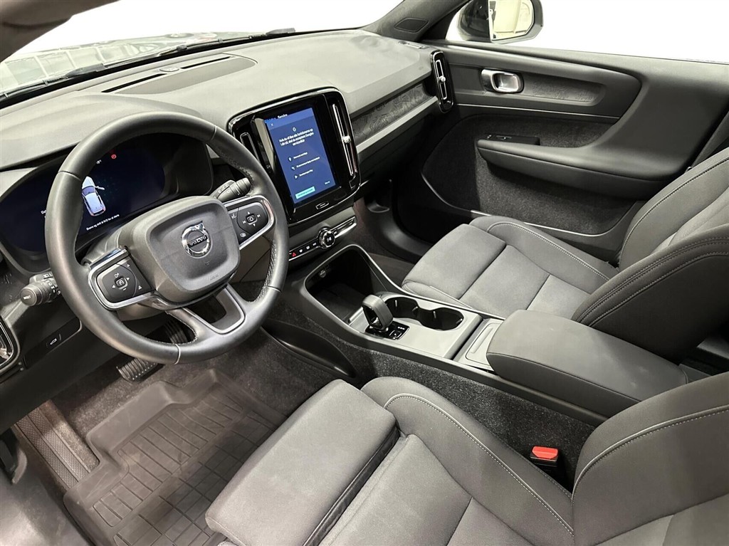 Volvo EX40 Core billede 3
