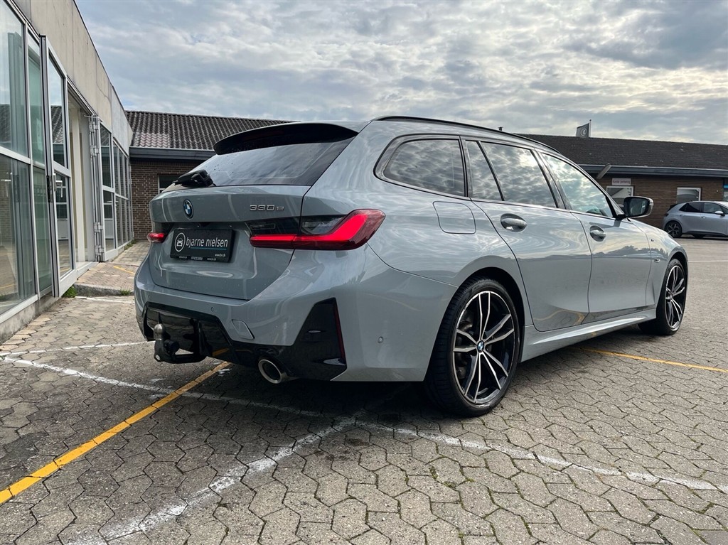 BMW 330e M-Sport billede 2