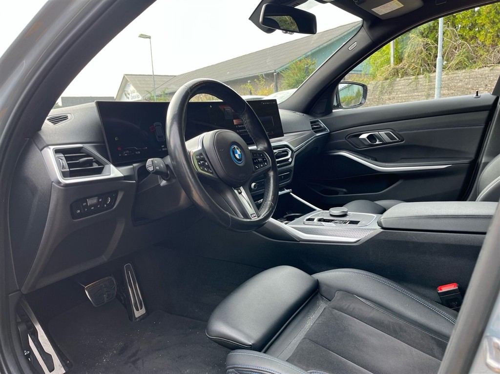 BMW 330e M-Sport billede 5