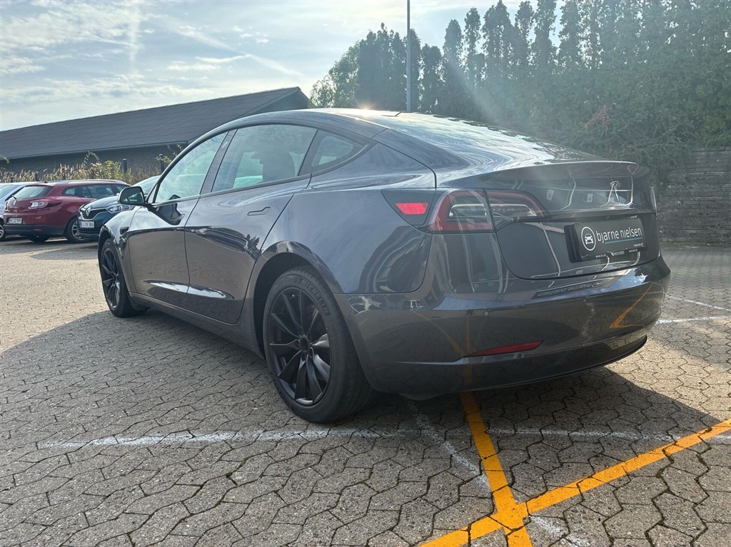 Tesla Model 3 Standard Range Plus billede 2