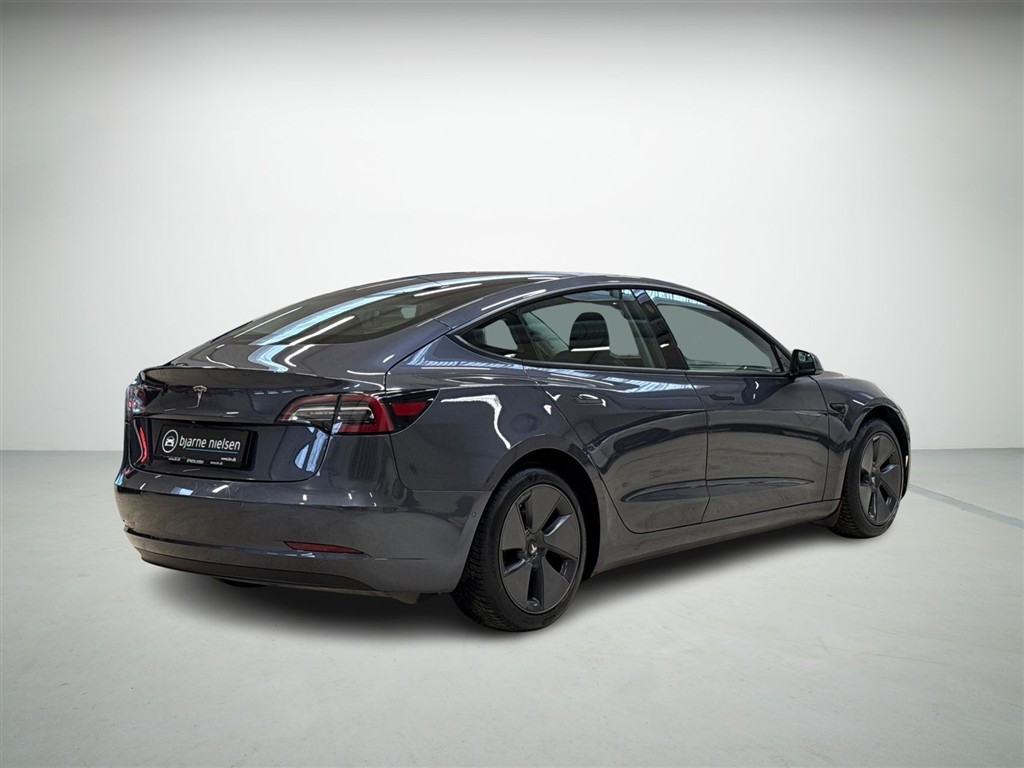 Tesla Model 3 Standard Range billede 2