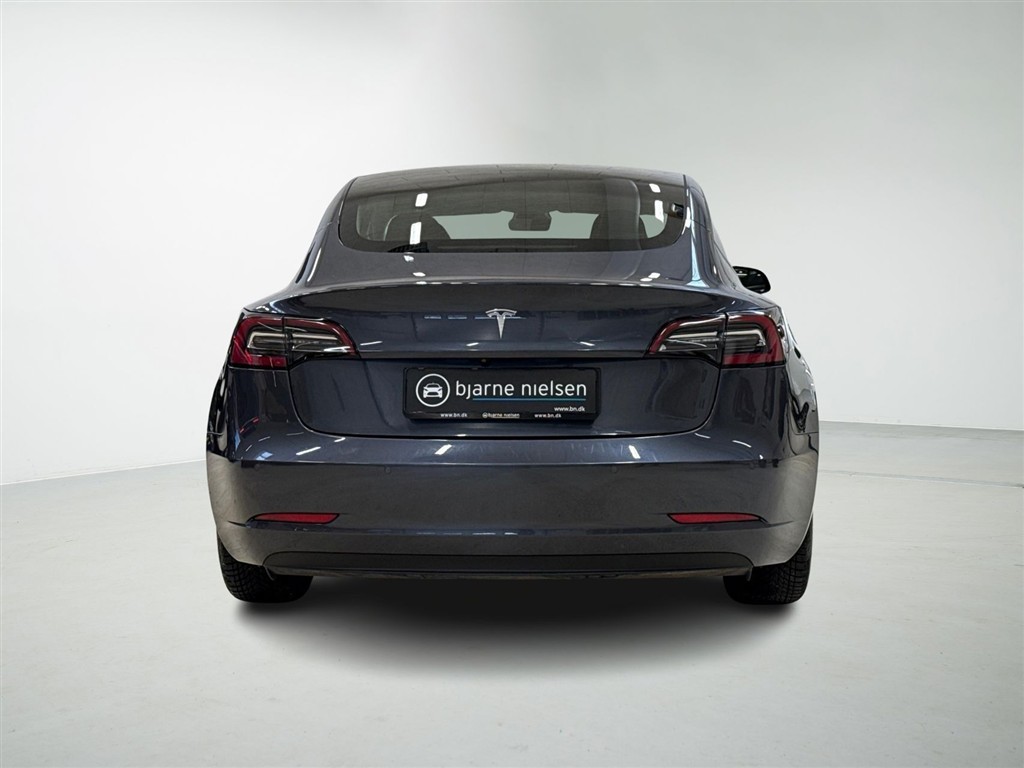 Tesla Model 3 Standard Range billede 7