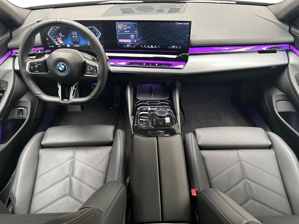BMW i5 Fully Charged billede 4