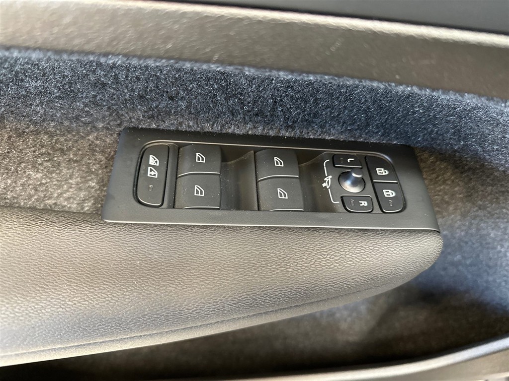 Volvo XC40 Plus billede 8