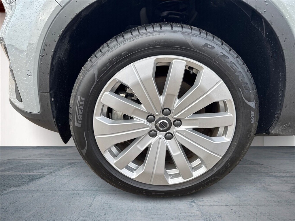 Volvo EX40 Core billede 7