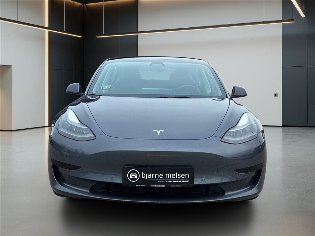 Tesla Model 3 Standard Range Plus billede 2