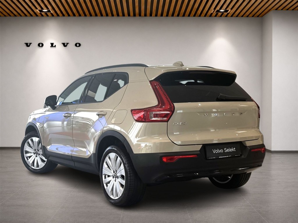 Volvo EX40 Core billede 2