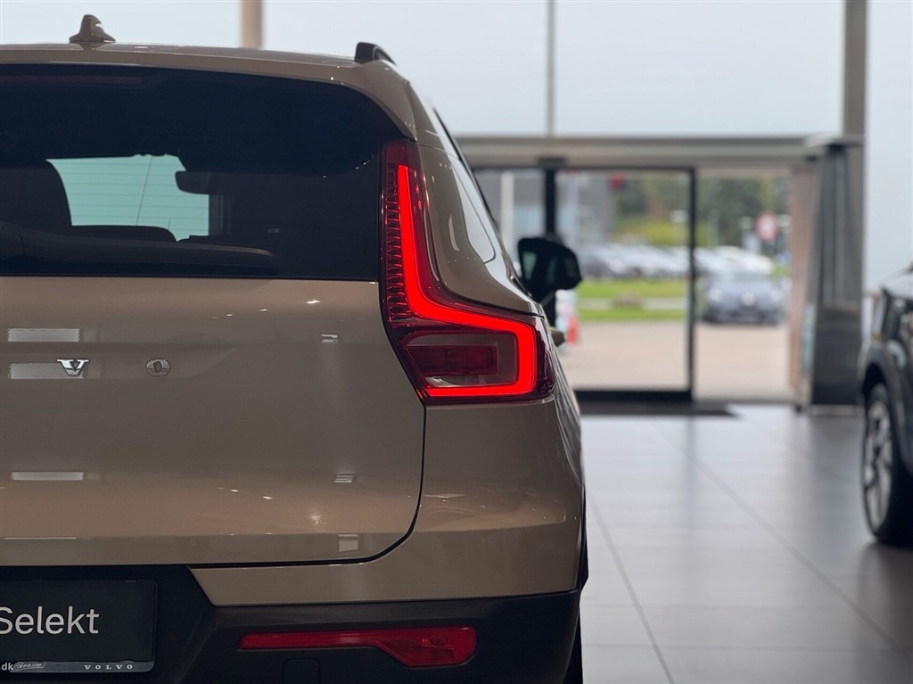 Volvo EX40 Core billede 22