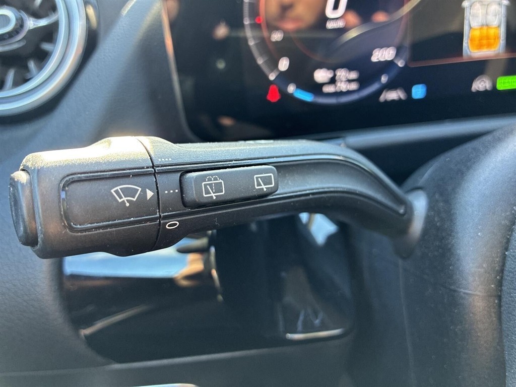 Mercedes-Benz EQA 300 AMG Line billede 11