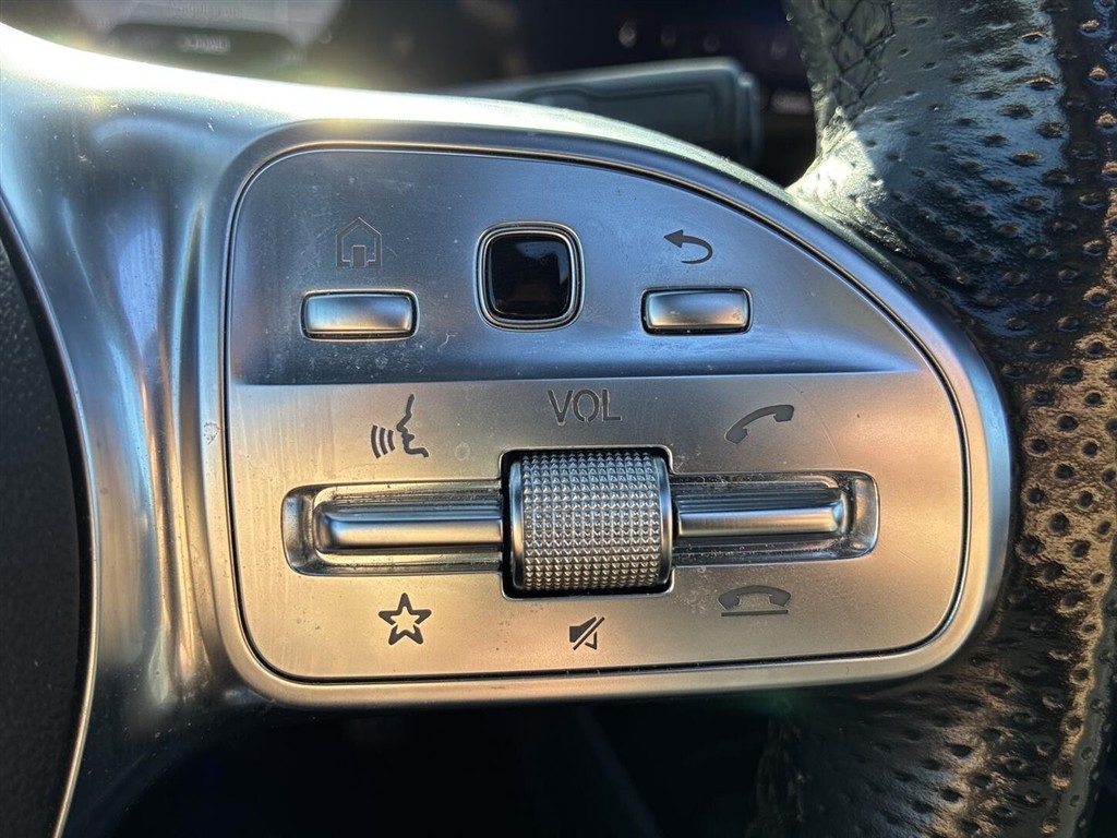 Mercedes-Benz EQA 300 AMG Line billede 14