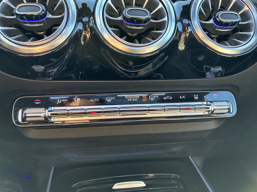 Mercedes-Benz EQA 300 AMG Line billede 42