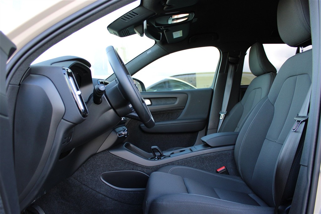 Volvo EX40 Core billede 4