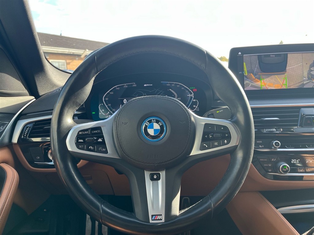 BMW 545e M-Sport billede 7