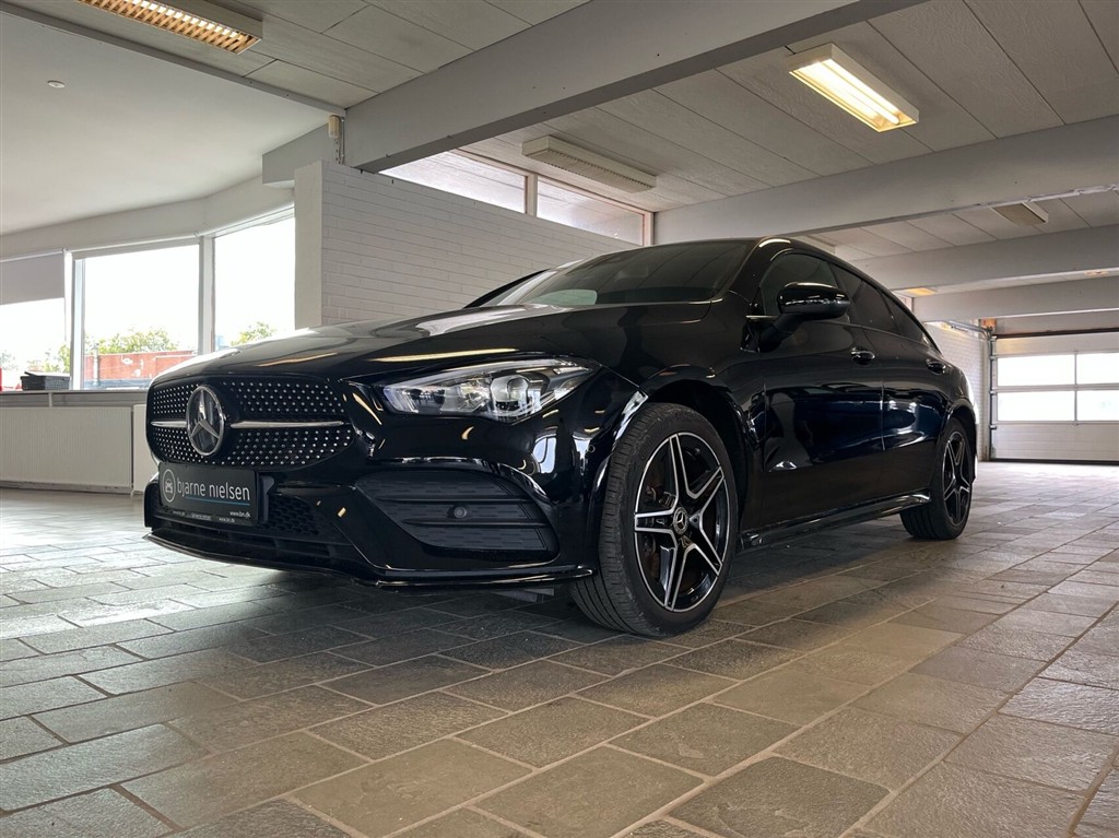 Mercedes-Benz CLA250 e AMG Line