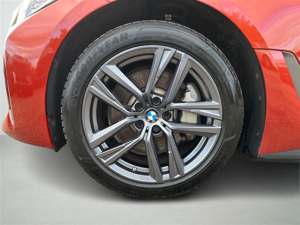 BMW i4 Charged Plus billede 8