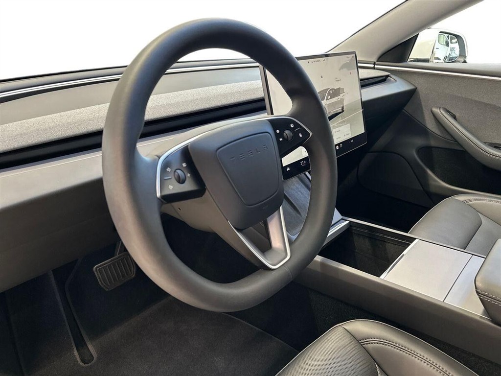 Tesla Model 3 Standard Range billede 3
