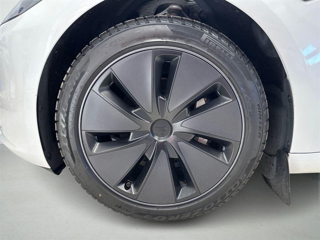 Tesla Model 3 Standard Range billede 8