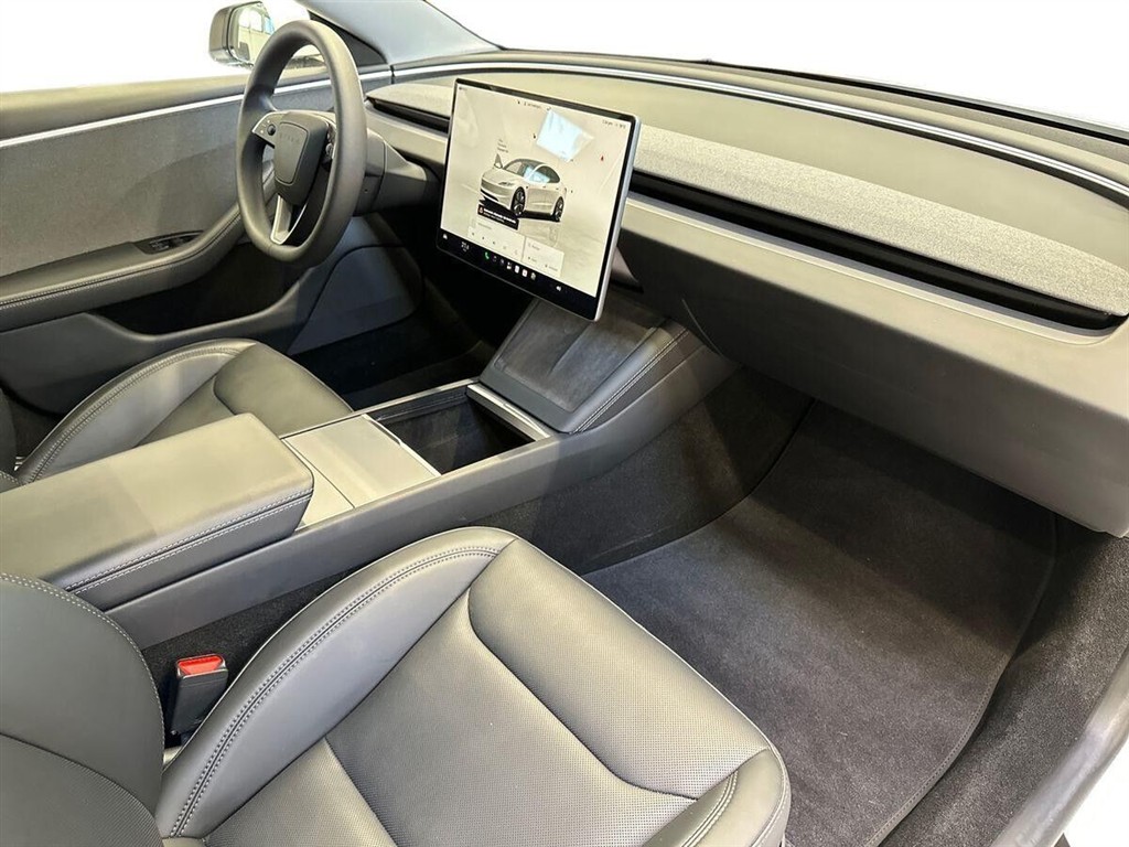 Tesla Model 3 Standard Range billede 10