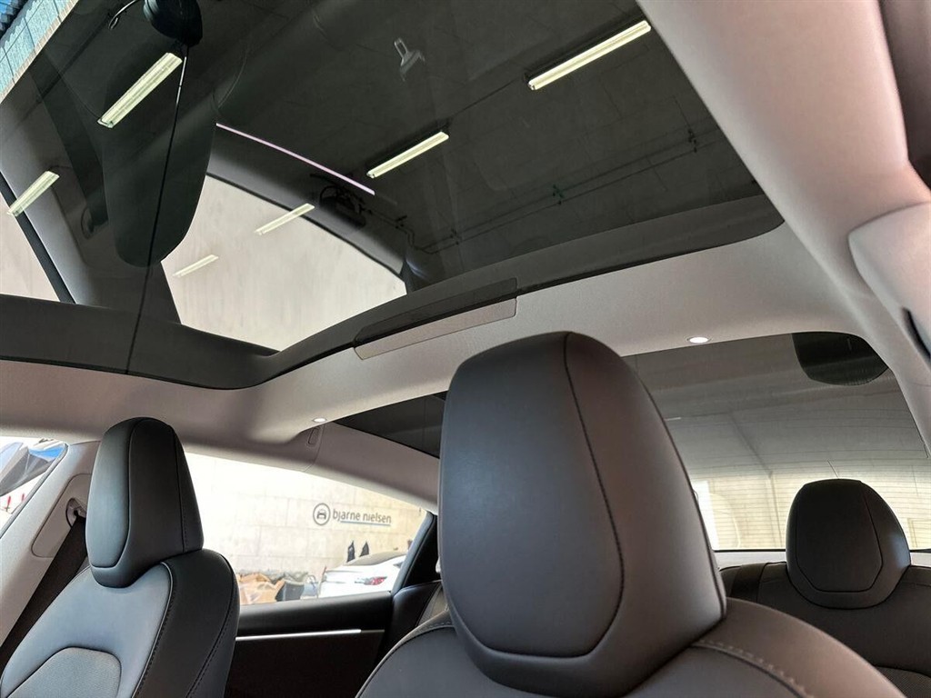 Tesla Model 3 Standard Range billede 18