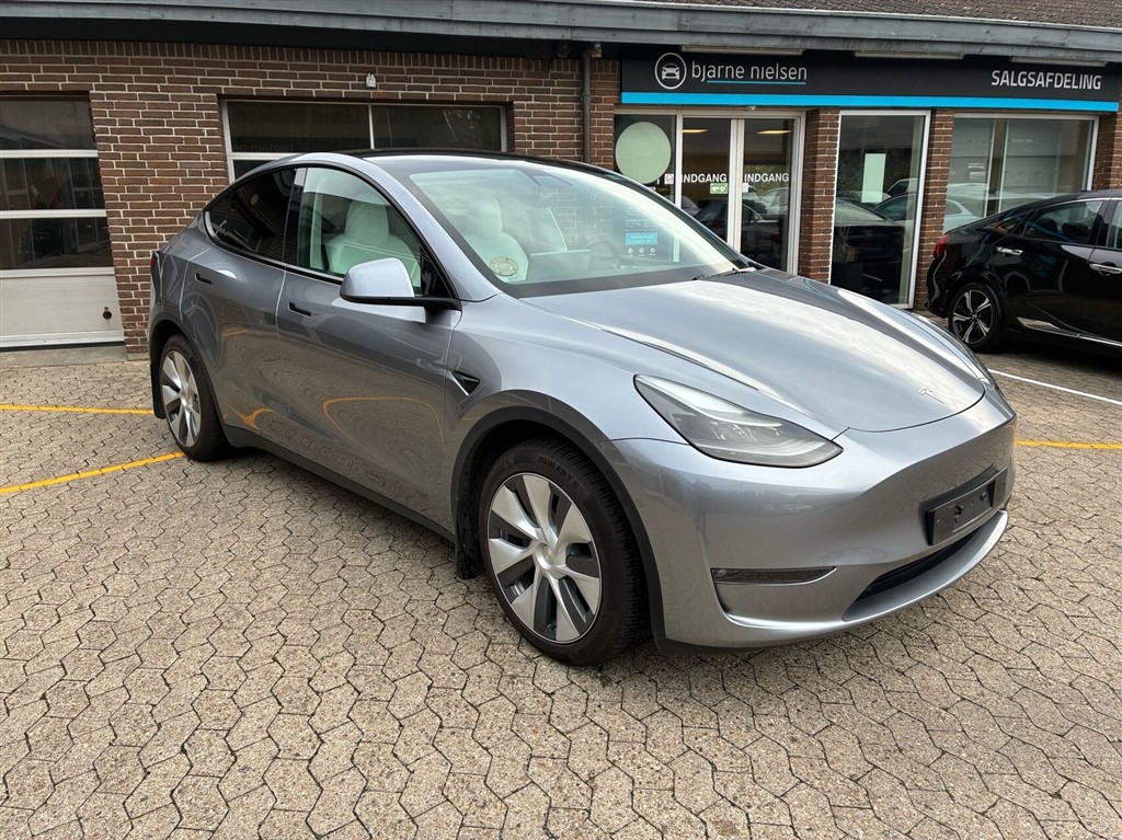 Tesla Model Y Long Range