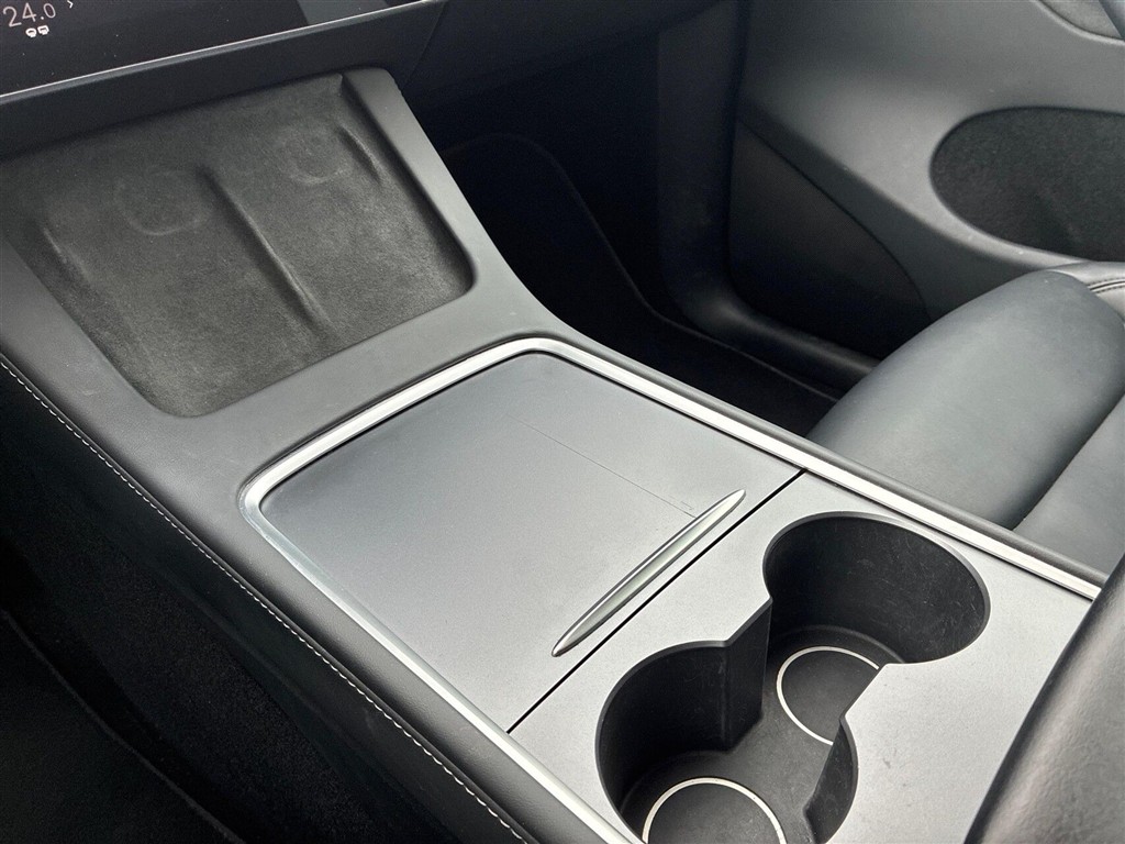 Tesla Model Y Long Range billede 6