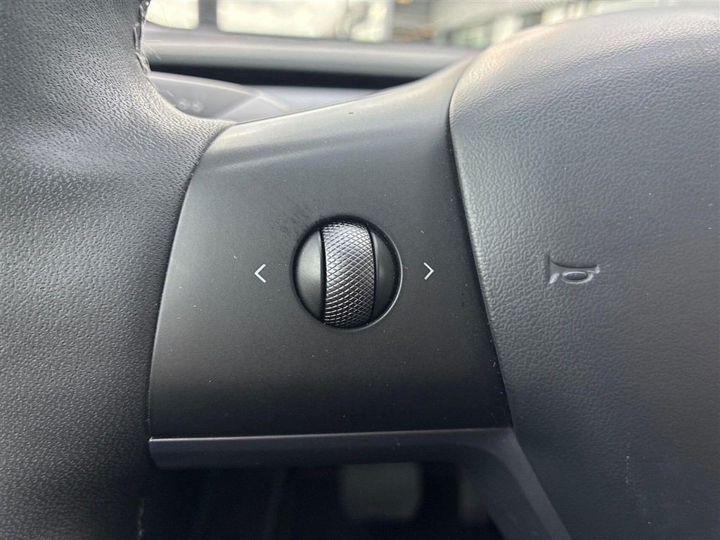 Tesla Model Y Long Range billede 8