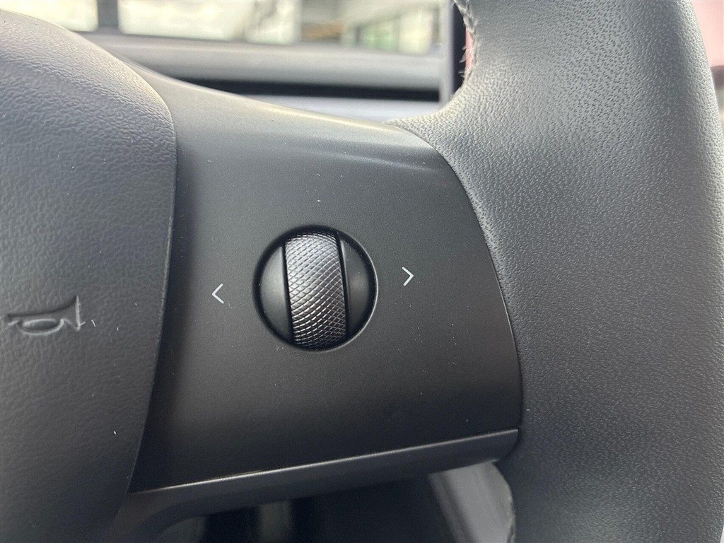 Tesla Model Y Long Range billede 9