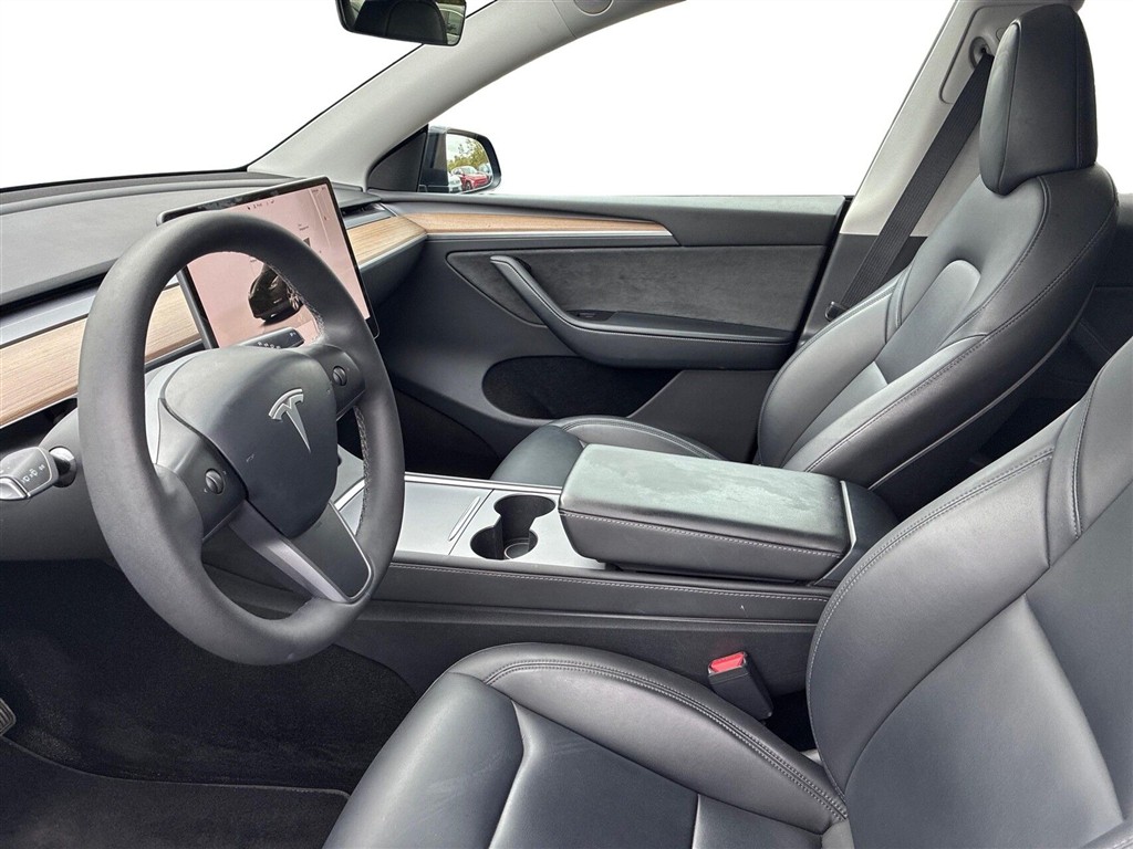 Tesla Model Y Long Range billede 15