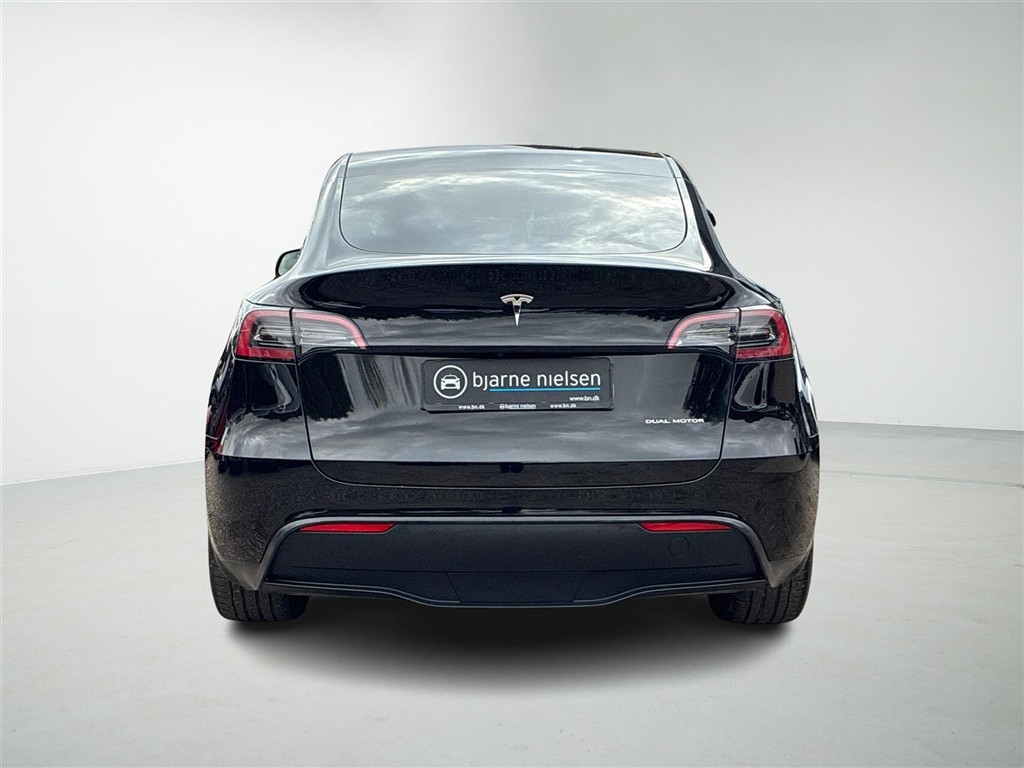 Tesla Model Y Long Range billede 19