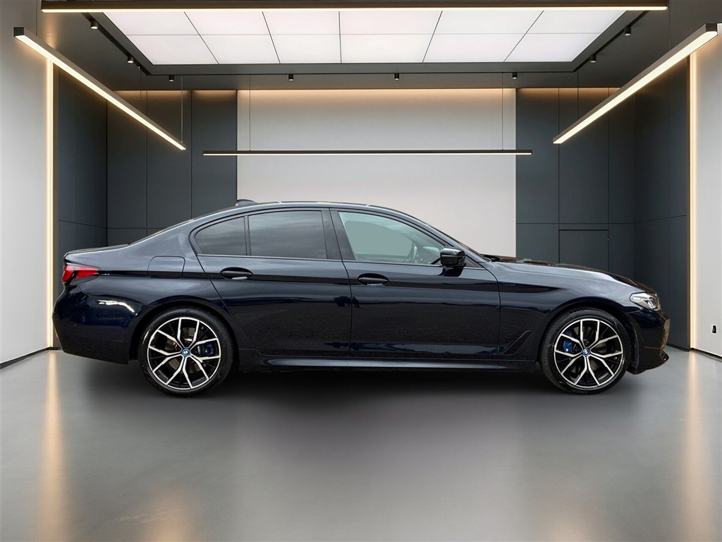 BMW 545e M-Sport billede 5