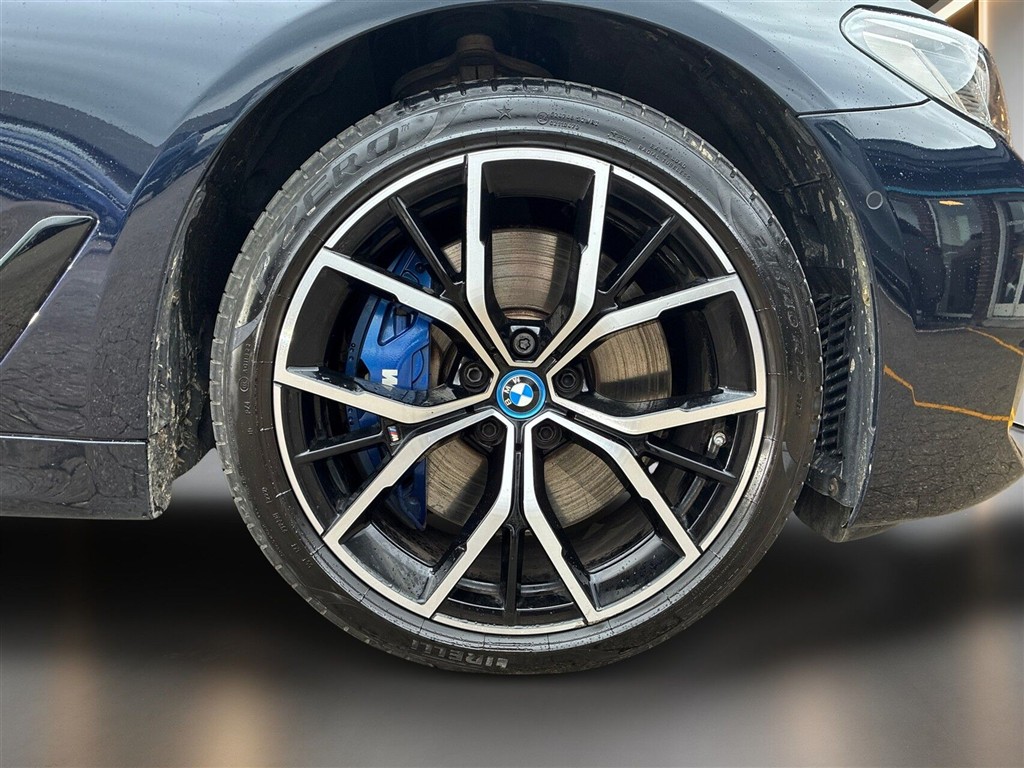 BMW 545e M-Sport billede 6
