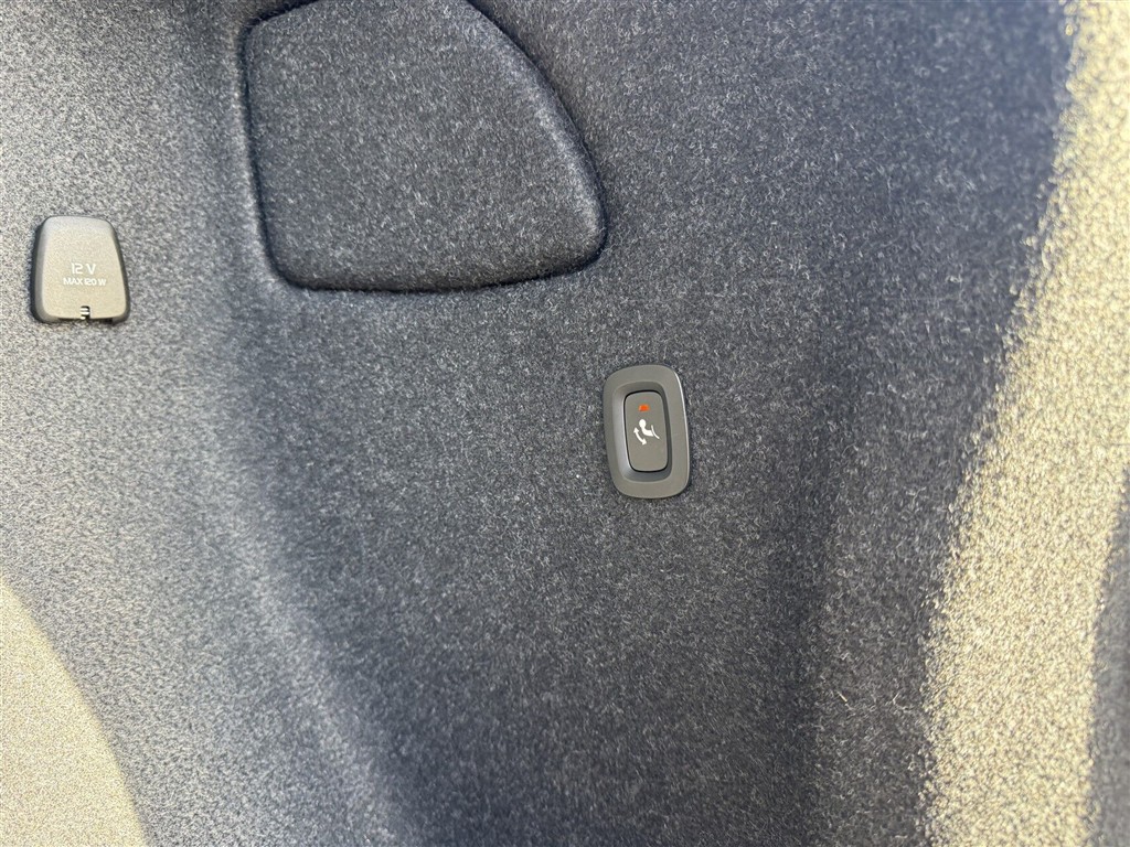 Volvo XC40 Plus billede 16
