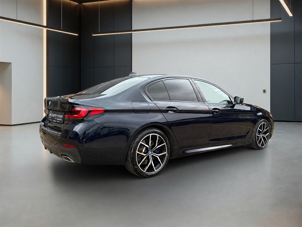 BMW 545e M-Sport billede 4
