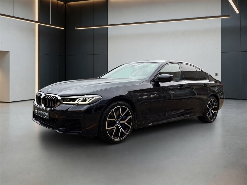BMW 545e M-Sport billede 2